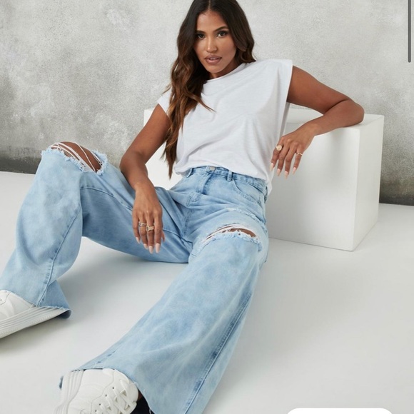 Missguided Denim - Missguided Ripped Baggy Boyfriend Jeans